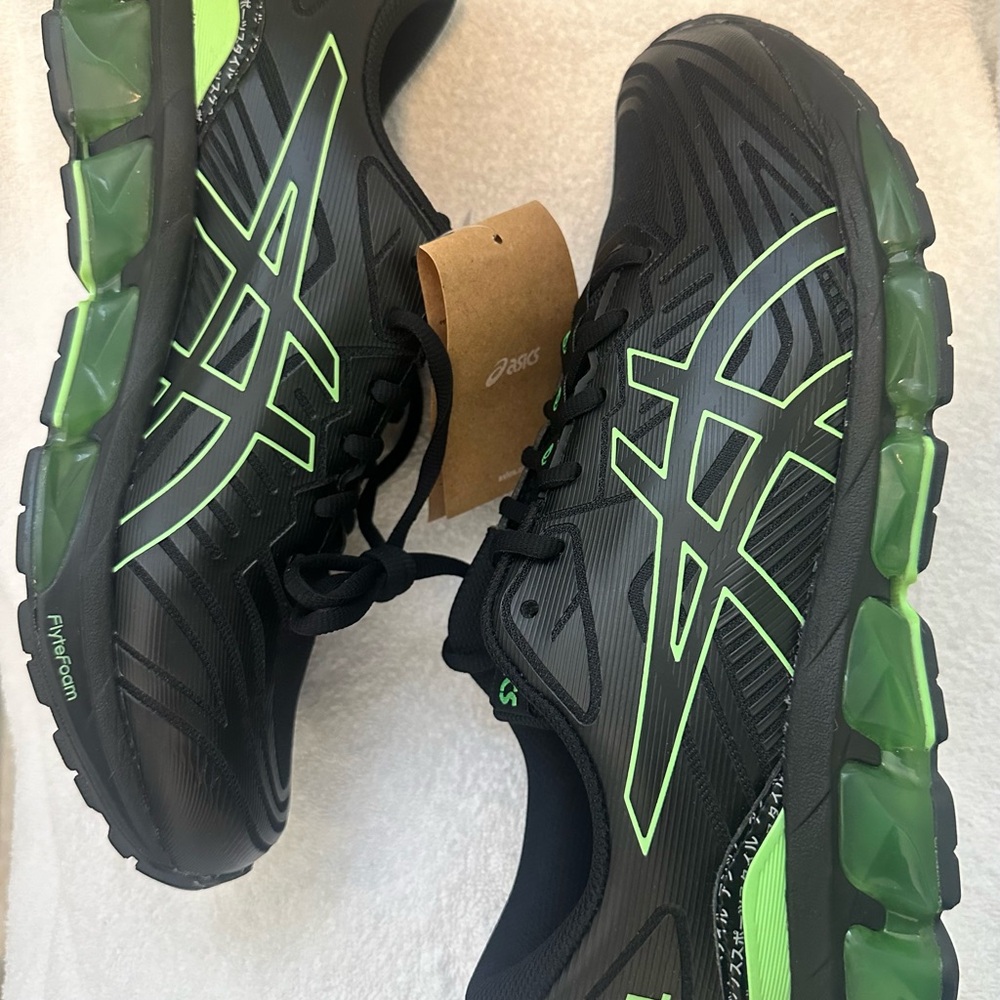 Brand New Asics Gel-Quantum 360 VII – Bold Style & Cushioning!